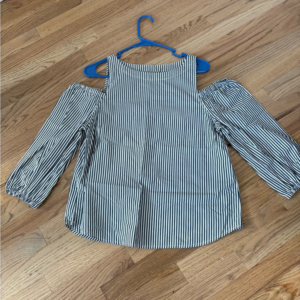 GAP Cold Shoulder Top